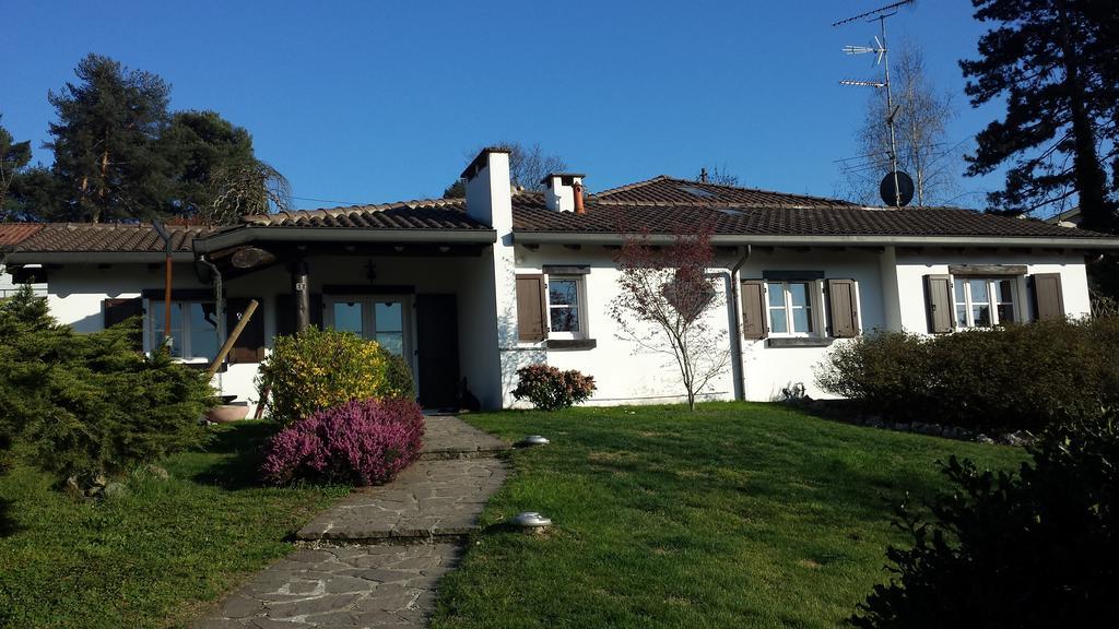 Il Colle Fiorito Bed & Breakfast Oleggio Castello Exterior photo