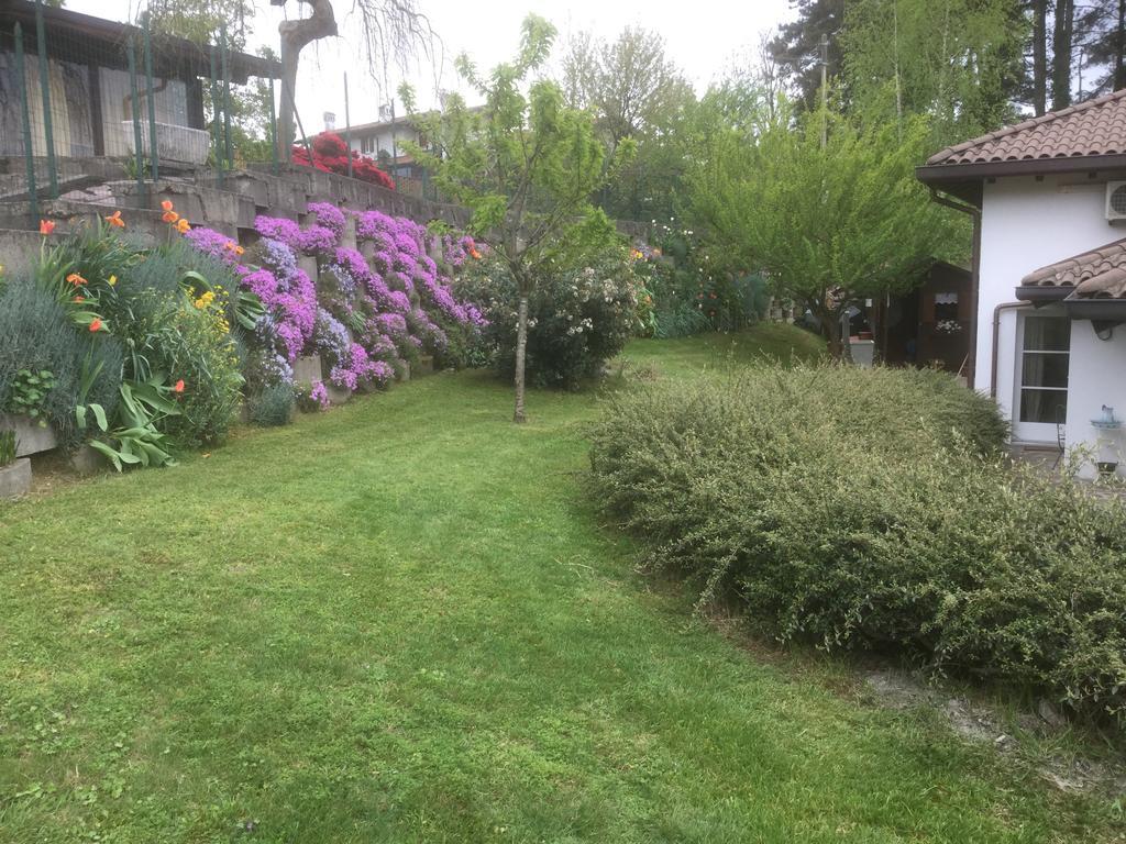 Il Colle Fiorito Bed & Breakfast Oleggio Castello Exterior photo