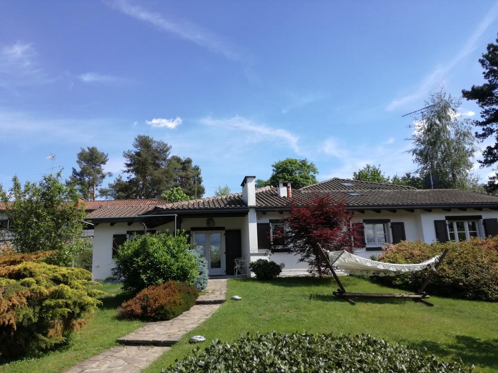Il Colle Fiorito Bed & Breakfast Oleggio Castello Exterior photo