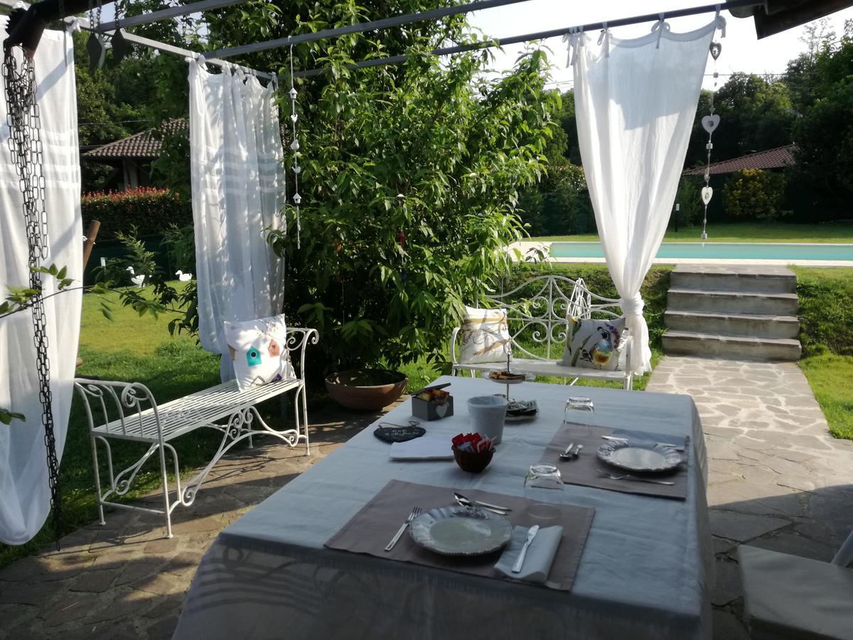 Il Colle Fiorito Bed & Breakfast Oleggio Castello Exterior photo