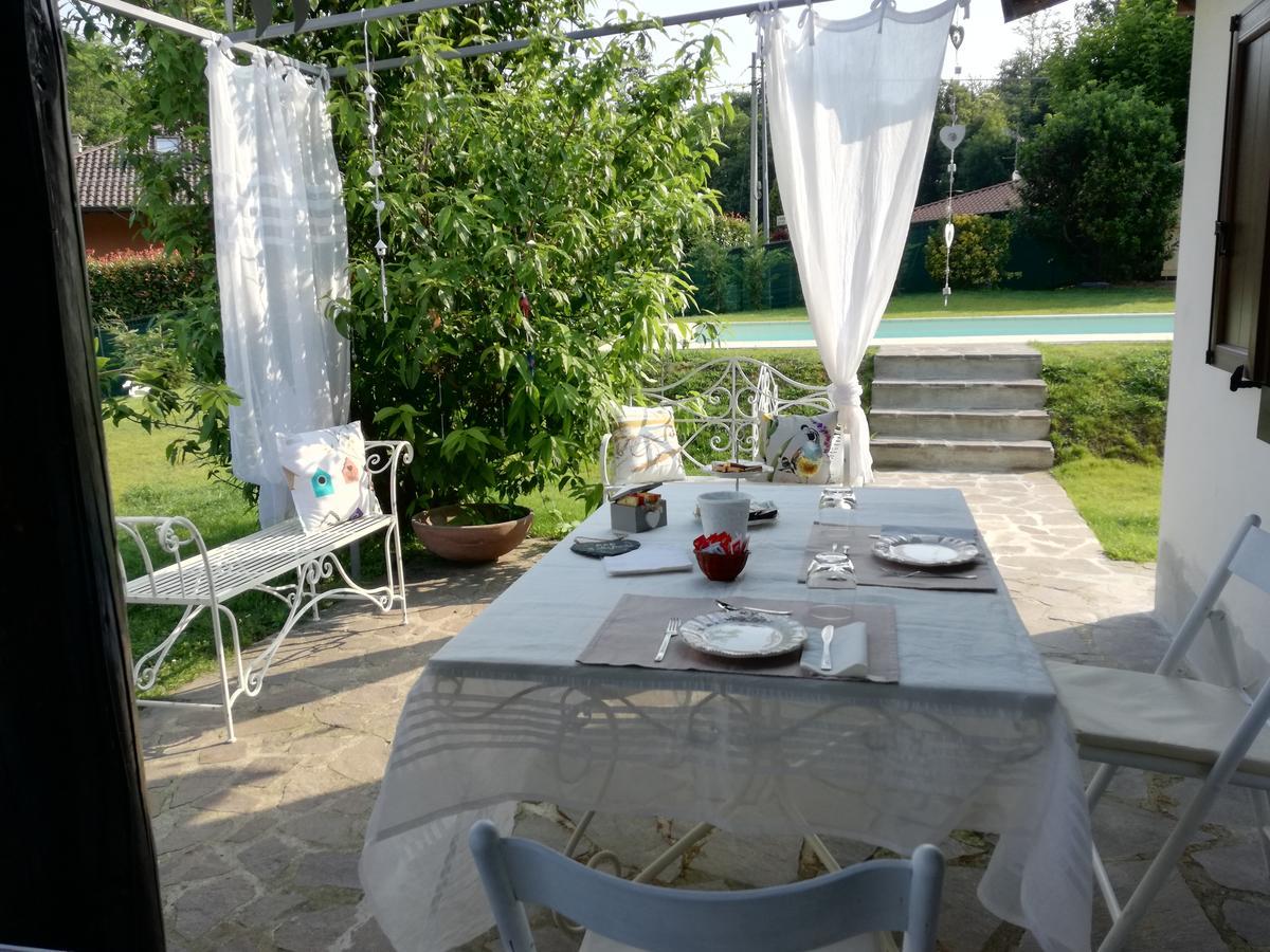 Il Colle Fiorito Bed & Breakfast Oleggio Castello Exterior photo