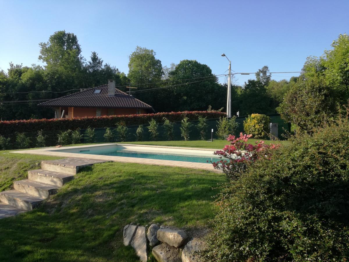 Il Colle Fiorito Bed & Breakfast Oleggio Castello Exterior photo